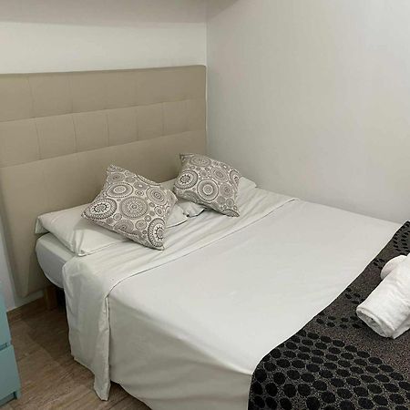A Unos Pasos De Solgran Via Madrid Apartman Kültér fotó